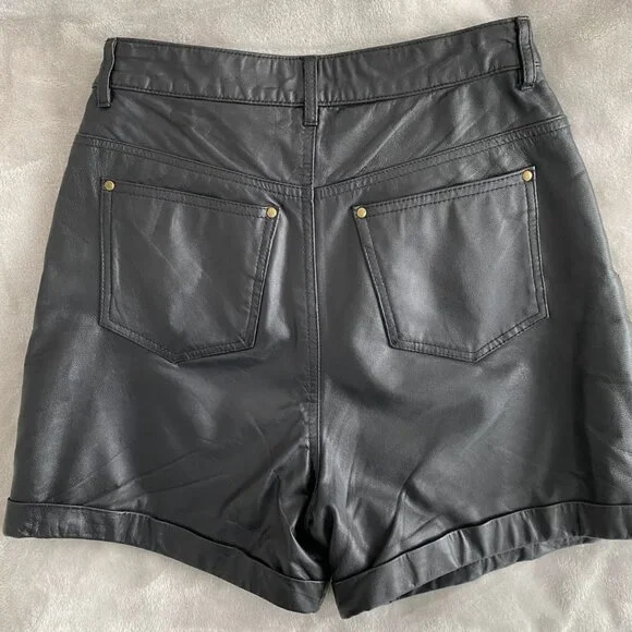 Chic Black Leather Shorts (jean style) - Picture 2 of 5
